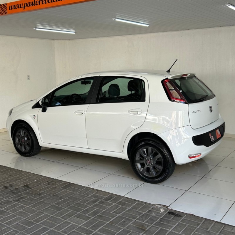 PUNTO 1.4 ATTRACTIVE ITALIA 8V FLEX 4P MANUAL - 2016 - VACARIA