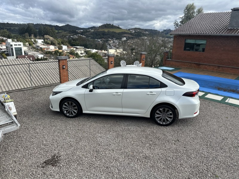 COROLLA 2.0 XEI 16V FLEX 4P AUTOMÁTICO - 2021 - SERAFINA CORRêA