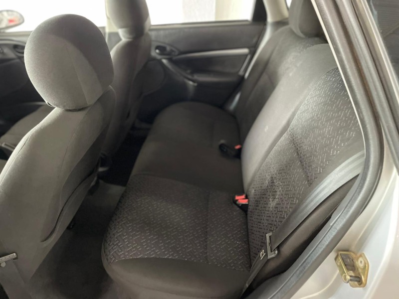 FOCUS 1.6 8V FLEX 4P MANUAL - 2008 - BOM PRINCíPIO