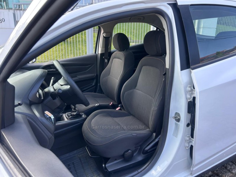 ONIX 1.4 MPFI LT 8V FLEX 4P MANUAL - 2014 - VENâNCIO AIRES