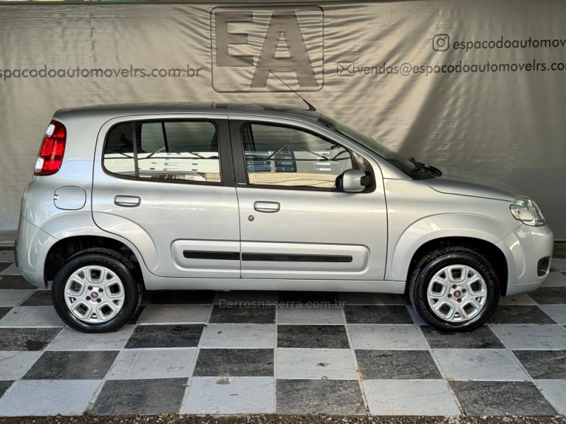 UNO 1.4 ATTRACTIVE 8V FLEX 4P MANUAL - 2011 - NOVA PRATA