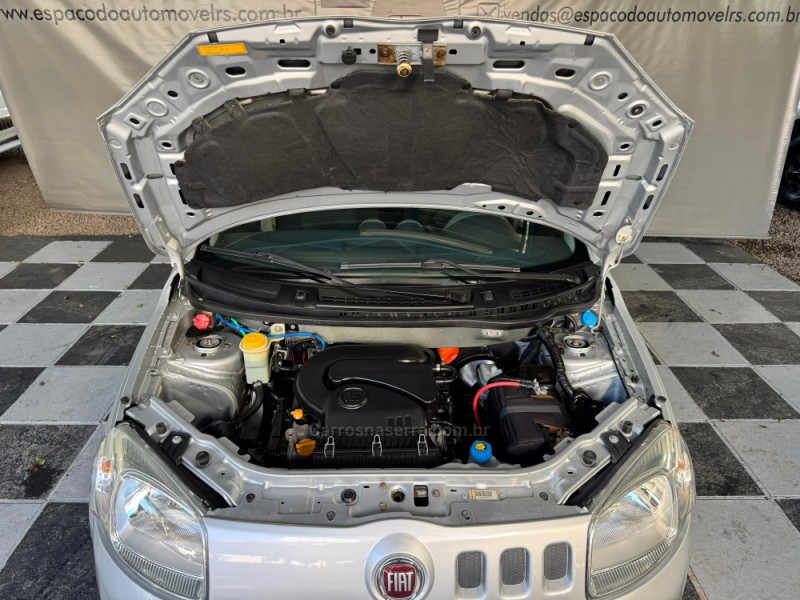 UNO 1.4 ATTRACTIVE 8V FLEX 4P MANUAL - 2011 - NOVA PRATA