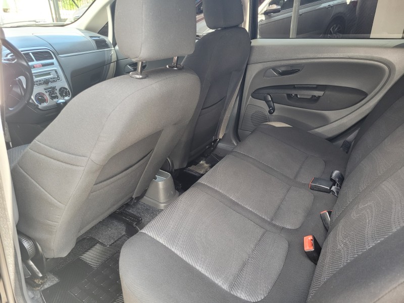 PUNTO 1.4 ATTRACTIVE 8V FLEX 4P MANUAL - 2012 - CARLOS BARBOSA