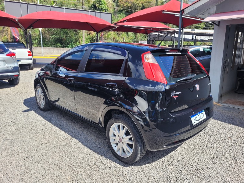 PUNTO 1.4 ATTRACTIVE 8V FLEX 4P MANUAL - 2012 - CARLOS BARBOSA