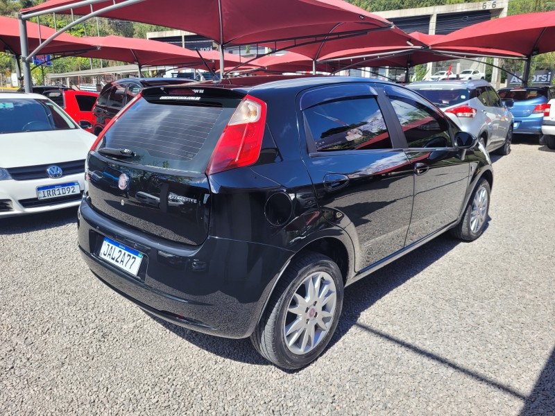 PUNTO 1.4 ATTRACTIVE 8V FLEX 4P MANUAL - 2012 - CARLOS BARBOSA