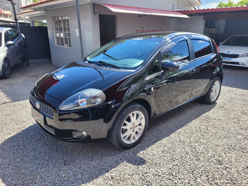 PUNTO 1.4 ATTRACTIVE 8V FLEX 4P MANUAL