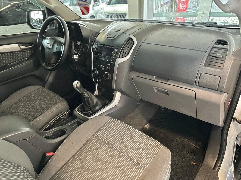 S10 2.4 LT 4X2 CD 8V FLEX 4P MANUAL - 2013 - CAXIAS DO SUL