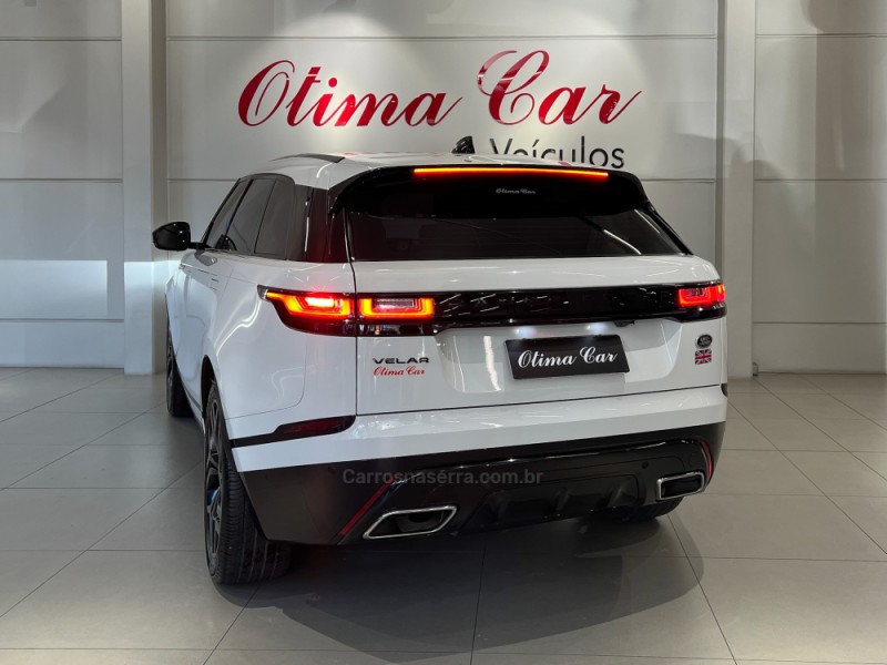 RANGE ROVER VELAR 3.0 V6 P340 GASOLINA R-DYNAMIC SE AUTOMÁTICO - 2020 - FLORES DA CUNHA