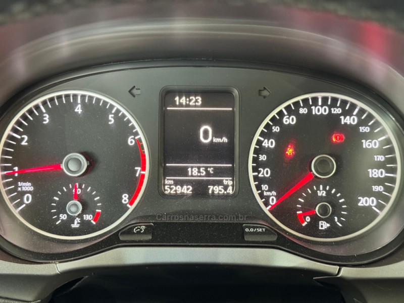 FOX 1.0 MPI TRACK 12V FLEX 4P MANUAL - 2016 - NOVA PRATA