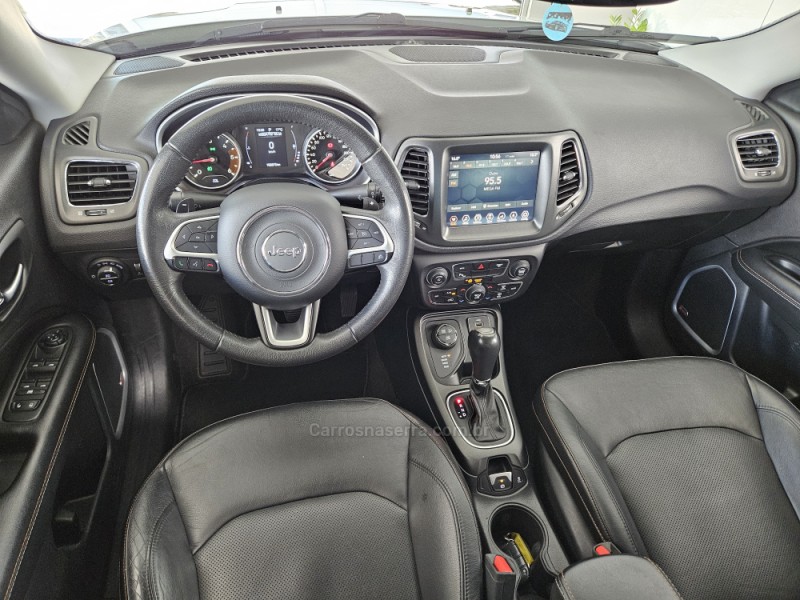COMPASS 2.0 16V DIESEL LONGITUDE 4X4 AUTOMÁTICO - 2018 - TAPEJARA