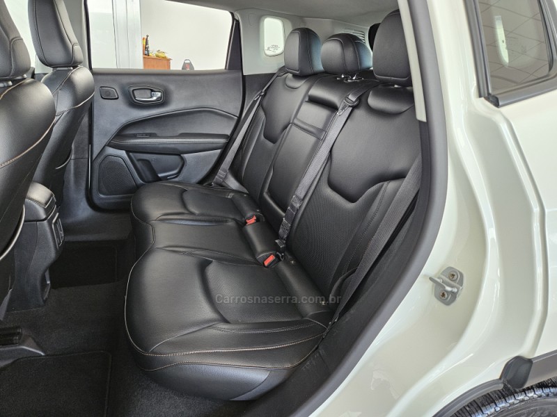 COMPASS 2.0 16V DIESEL LONGITUDE 4X4 AUTOMÁTICO - 2018 - TAPEJARA