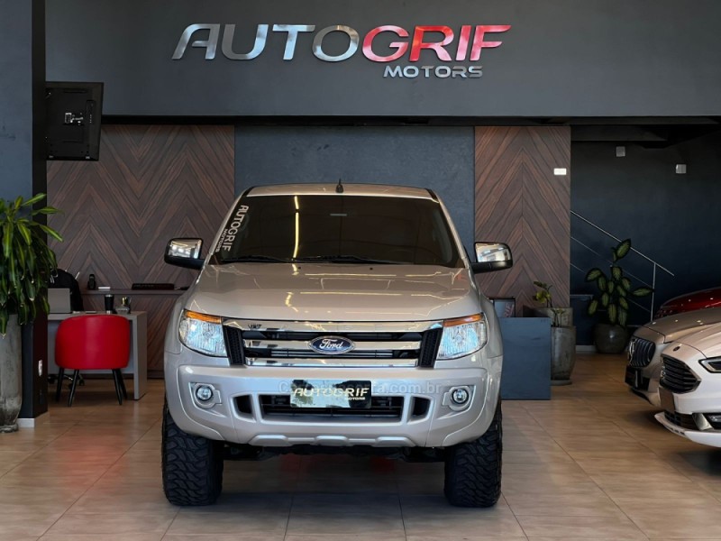 RANGER 3.2 XLT 4X4 CD 20V DIESEL 4P AUTOMÁTICO - 2015 - CAMPO BOM