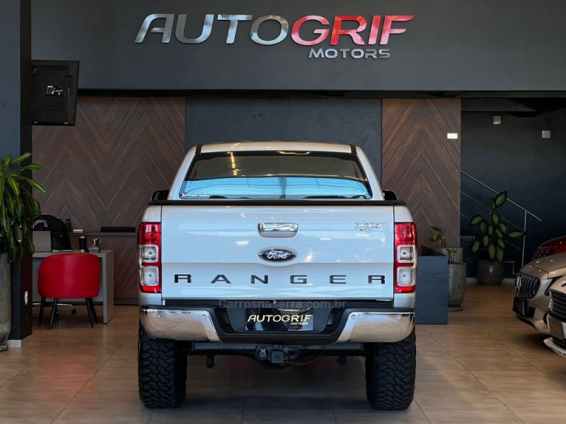 RANGER 3.2 XLT 4X4 CD 20V DIESEL 4P AUTOMÁTICO - 2015 - CAMPO BOM