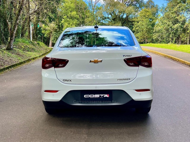 ONIX 1.0	PREMIER II PLUS 12V TURBO FLEX 4P AUTOMÁTICO - 2024 - BENTO GONçALVES