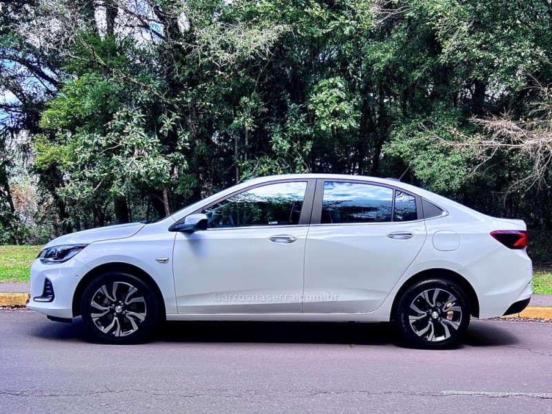 ONIX 1.0	PREMIER II PLUS 12V TURBO FLEX 4P AUTOMÁTICO - 2024 - BENTO GONçALVES