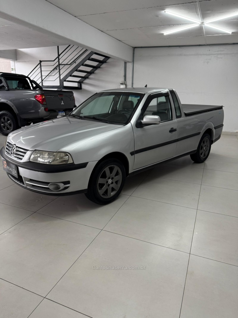 SAVEIRO 1.6 MI SUPER SURF CS 8V GASOLINA 2P MANUAL G.III - 2005 - SANTA CRUZ DO SUL