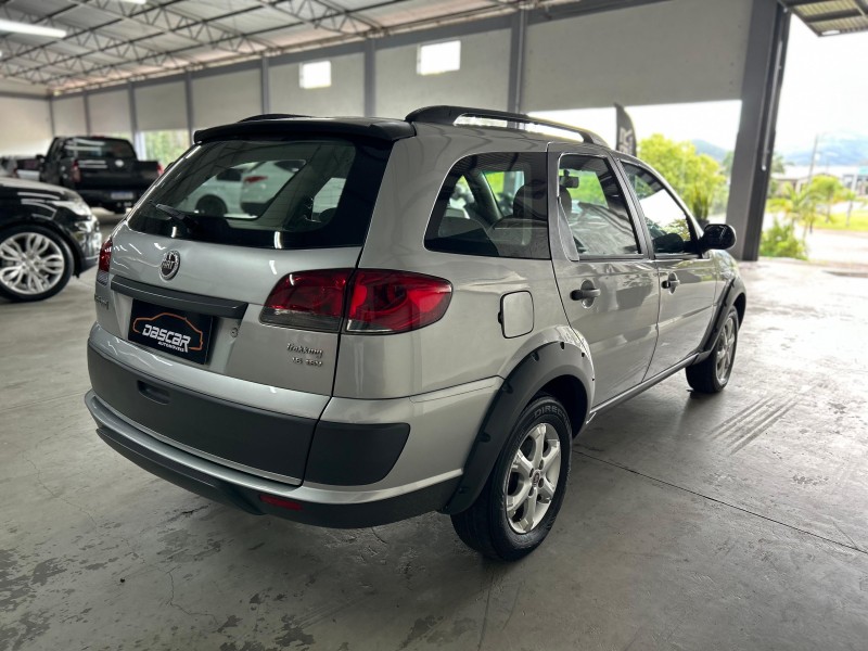 PALIO 1.6 TREKKING WEEKEND 16V FLEX 4P MANUAL - 2016 - BOM PRINCíPIO