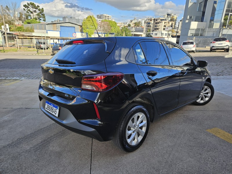 ONIX 1.0 LT 12V FLEX 4P MANUAL - 2022 - CAXIAS DO SUL