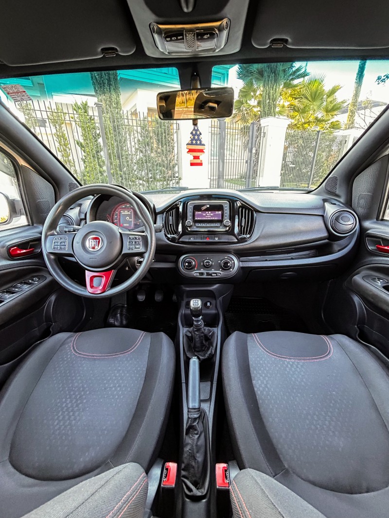 UNO 1.4 SPORTING 8V FLEX 4P MANUAL - 2015 - BENTO GONçALVES