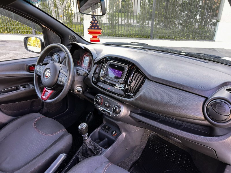 UNO 1.4 SPORTING 8V FLEX 4P MANUAL - 2015 - BENTO GONçALVES