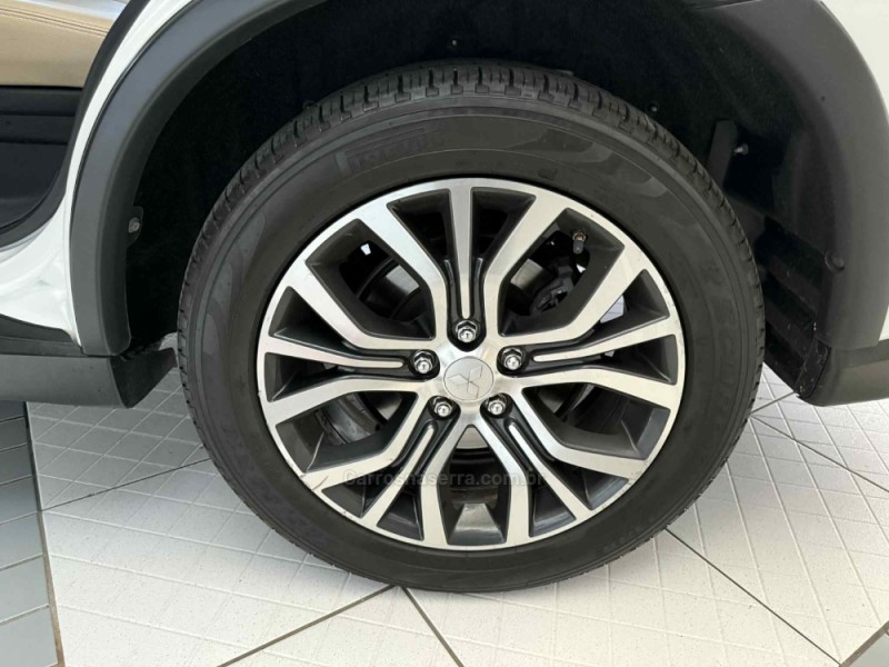 OUTLANDER 3.0 GT 4X4 V6 24V GASOLINA 4P AUTOMÁTICO - 2018 - PORTO ALEGRE