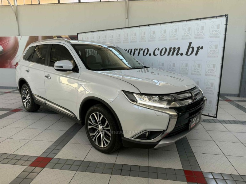OUTLANDER 3.0 GT 4X4 V6 24V GASOLINA 4P AUTOMÁTICO - 2018 - PORTO ALEGRE