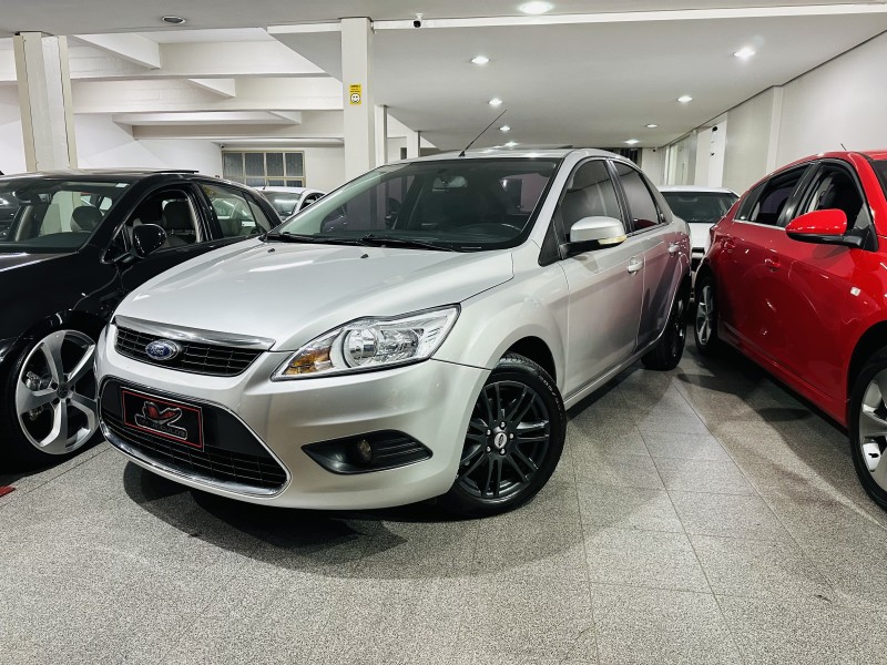 FOCUS 2.0 GHIA SEDAN 16V FLEX 4P AUTOMÁTICO