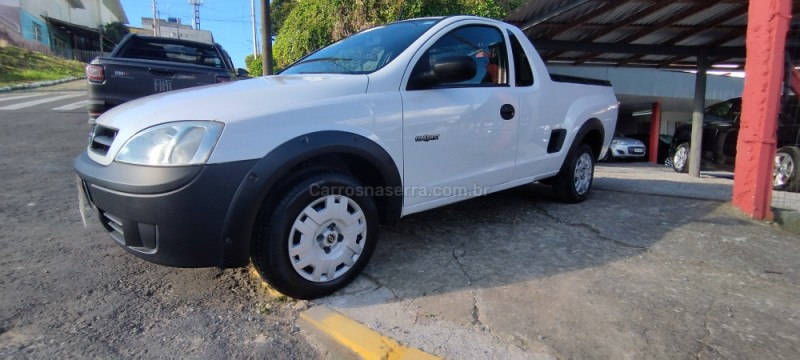 MONTANA 1.8 MPFI CONQUEST CS 8V FLEX 2P MANUAL