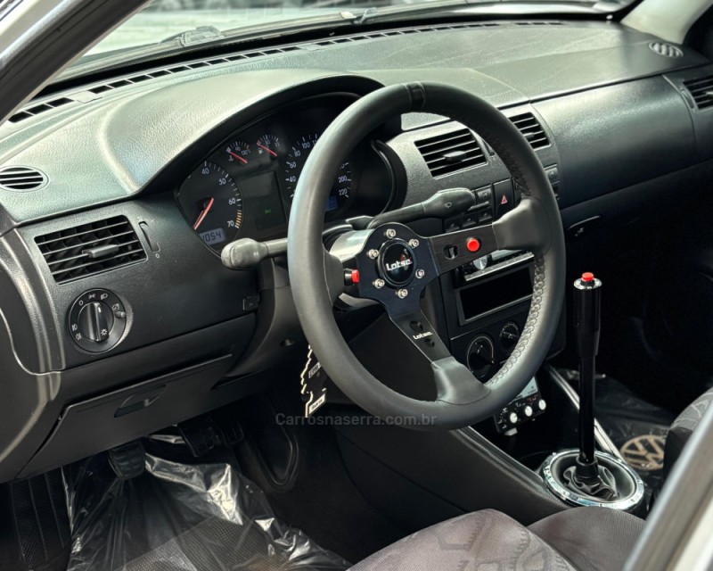 PARATI 1.6 MI 8V GASOLINA 4P MANUAL G.III - 2000 - VACARIA