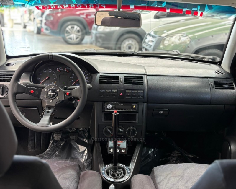 PARATI 1.6 MI 8V GASOLINA 4P MANUAL G.III - 2000 - VACARIA