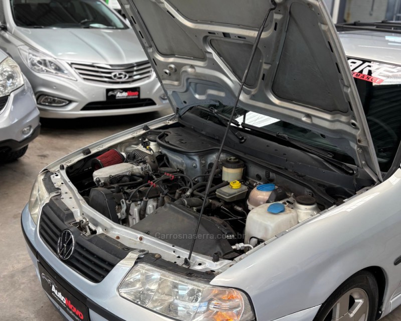 PARATI 1.6 MI 8V GASOLINA 4P MANUAL G.III - 2000 - VACARIA