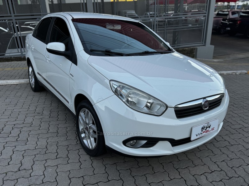 GRAND SIENA 1.6 MPI ESSENCE 16V FLEX 4P AUTOMATIZADO - 2013 - FELIZ