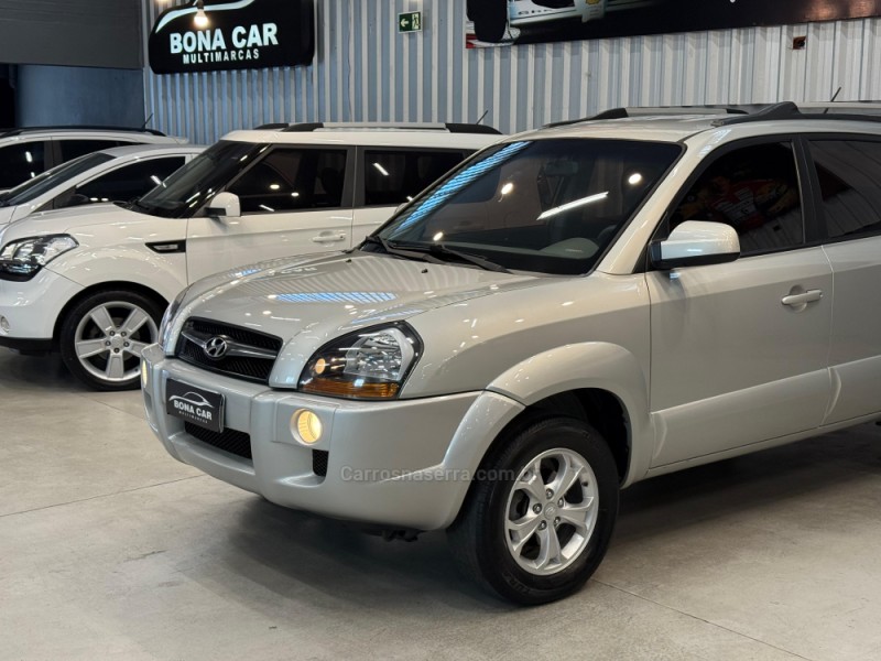 TUCSON 2.0 MPFI GLS 16V 143CV 2WD FLEX 4P AUTOMÁTICO - 2013 - CAXIAS DO SUL