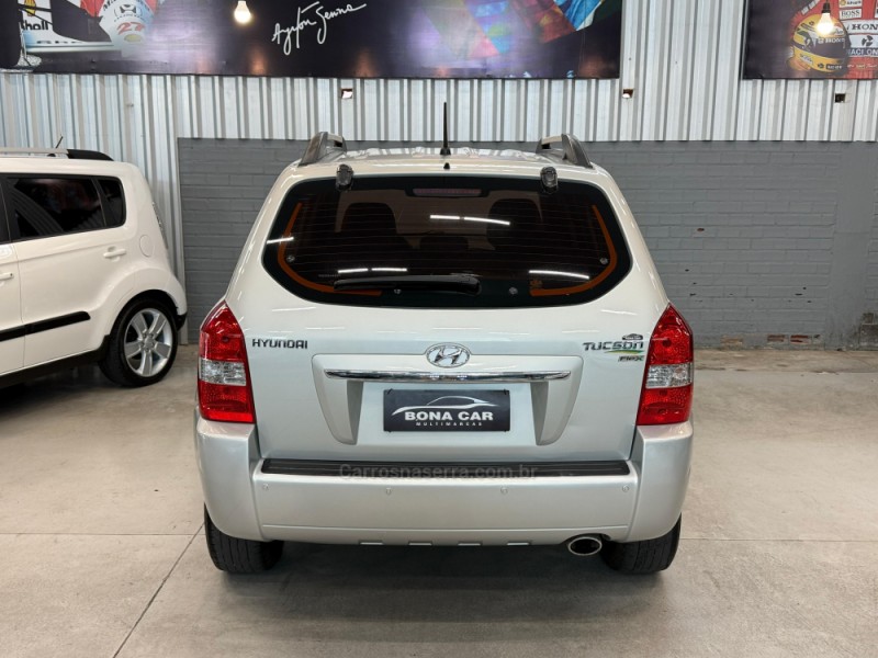 TUCSON 2.0 MPFI GLS 16V 143CV 2WD FLEX 4P AUTOMÁTICO - 2013 - CAXIAS DO SUL