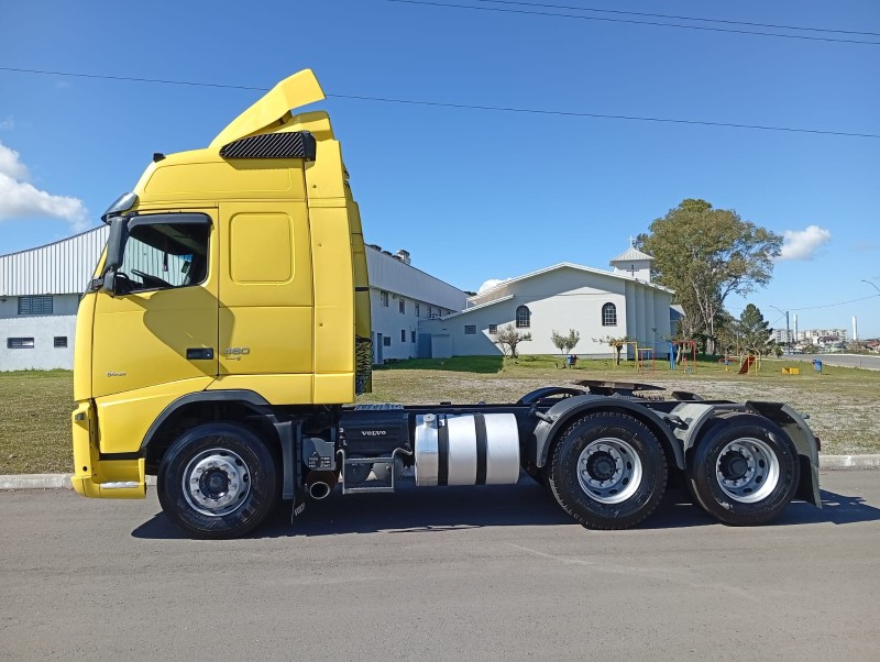 fh 460 globetrotter 6x2 2012 farroupilha