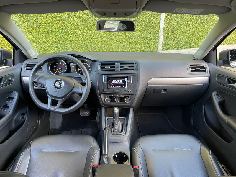 JETTA 1.4 16V TSI TRENDLINE GASOLINA 4P TIPTRONIC - 2017 - FARROUPILHA