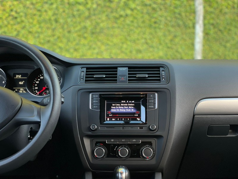 JETTA 1.4 16V TSI TRENDLINE GASOLINA 4P TIPTRONIC - 2017 - FARROUPILHA