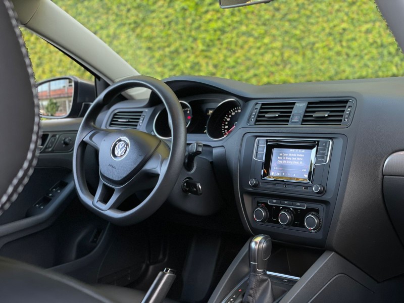 JETTA 1.4 16V TSI TRENDLINE GASOLINA 4P TIPTRONIC - 2017 - FARROUPILHA