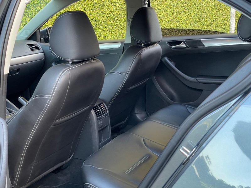 JETTA 1.4 16V TSI TRENDLINE GASOLINA 4P TIPTRONIC - 2017 - FARROUPILHA