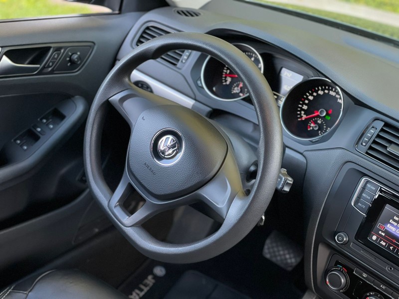 JETTA 1.4 16V TSI TRENDLINE GASOLINA 4P TIPTRONIC - 2017 - FARROUPILHA