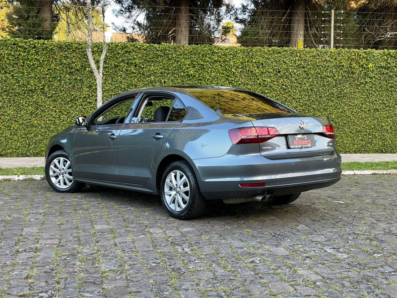 JETTA 1.4 16V TSI TRENDLINE GASOLINA 4P TIPTRONIC - 2017 - FARROUPILHA