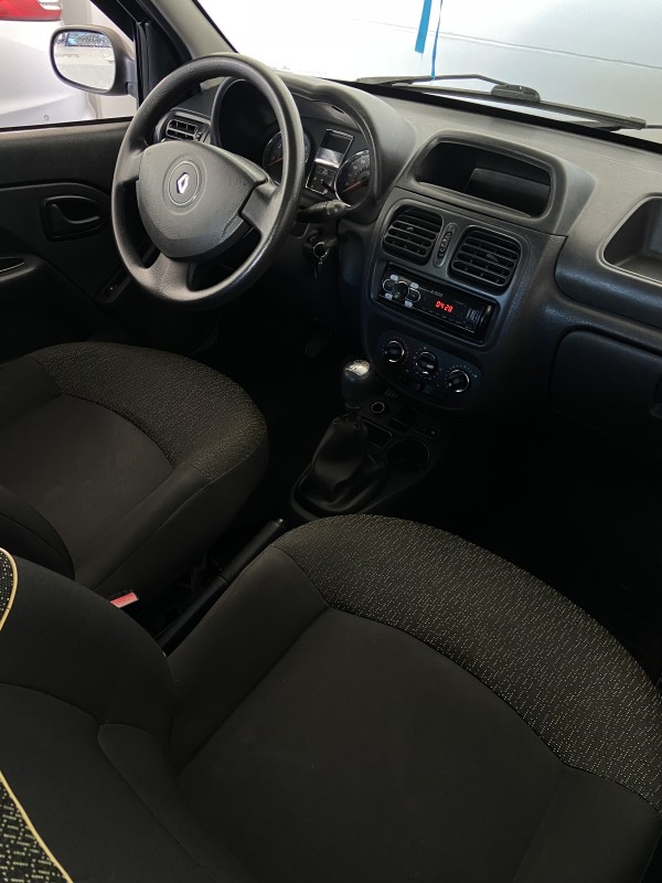CLIO 1.0 EXPRESSION 16V FLEX 4P MANUAL - 2014 - FARROUPILHA