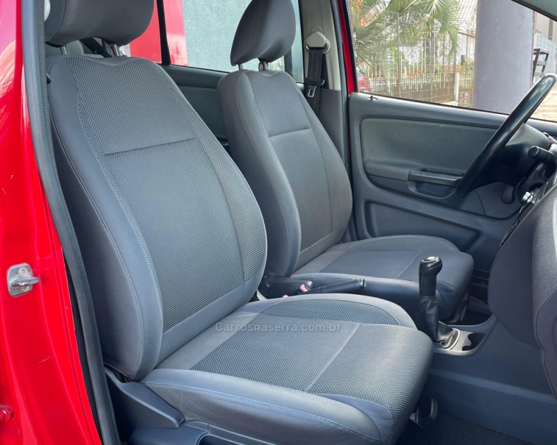 FOX 1.0 MI 8V FLEX 4P MANUAL - 2011 - VACARIA