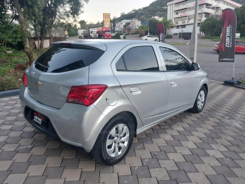 ONIX 1.0 MPFI LT 8V FLEX 4P MANUAL - 2019 - ENCANTADO