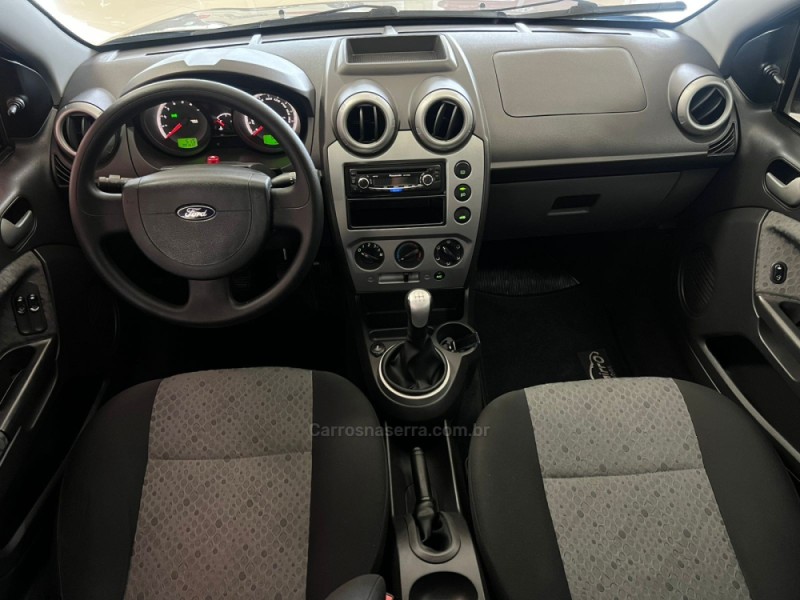 FIESTA 1.6 MPI CLASS HATCH 8V FLEX 4P MANUAL - 2011 - TAQUARA