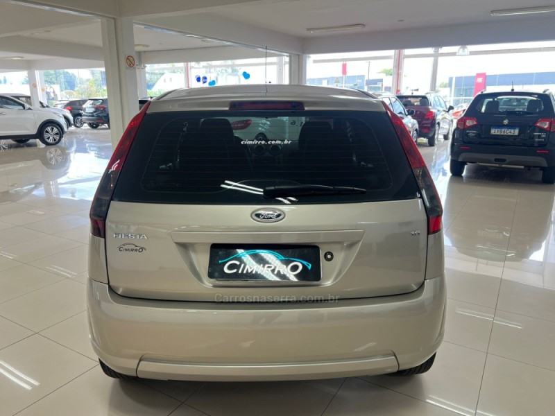 FIESTA 1.6 MPI CLASS HATCH 8V FLEX 4P MANUAL - 2011 - TAQUARA