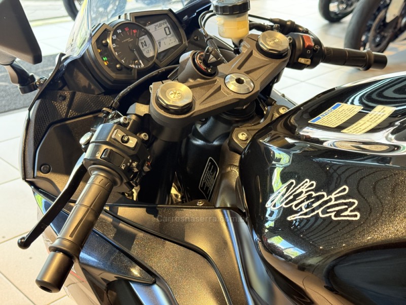NINJA ZX-6R 636  - 2020 - CAXIAS DO SUL