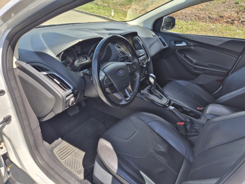 FOCUS 2.0 TITANIUM FASTBACK 16V FLEX 4P AUTOMÁTICO - 2016 - BENTO GONçALVES
