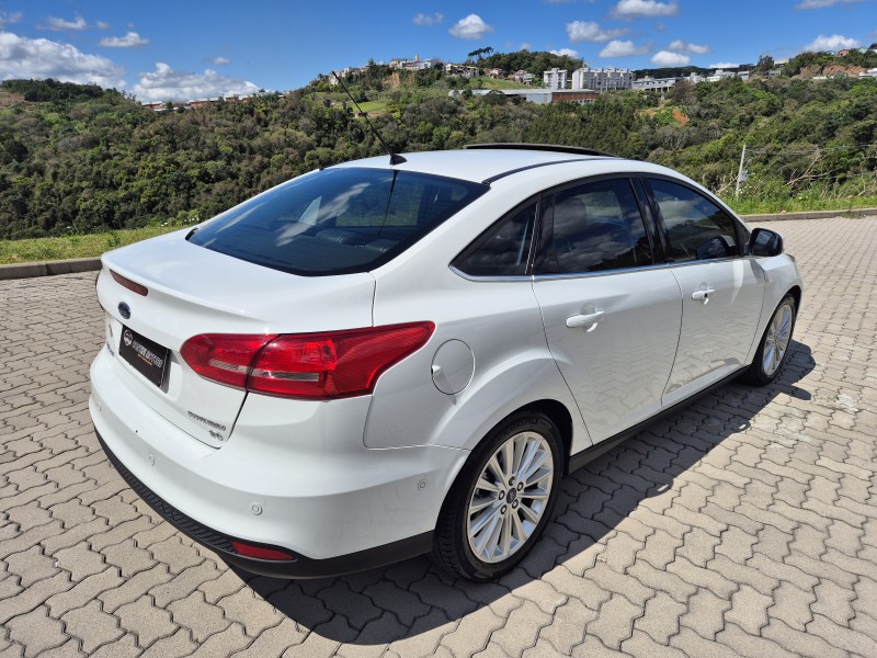 FOCUS 2.0 TITANIUM FASTBACK 16V FLEX 4P AUTOMÁTICO - 2016 - BENTO GONçALVES