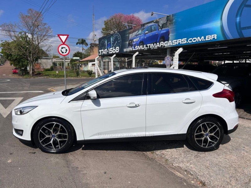FOCUS 2.0 TITANIUM FASTBACK 16V FLEX 4P AUTOMÁTICO - 2016 - VENâNCIO AIRES